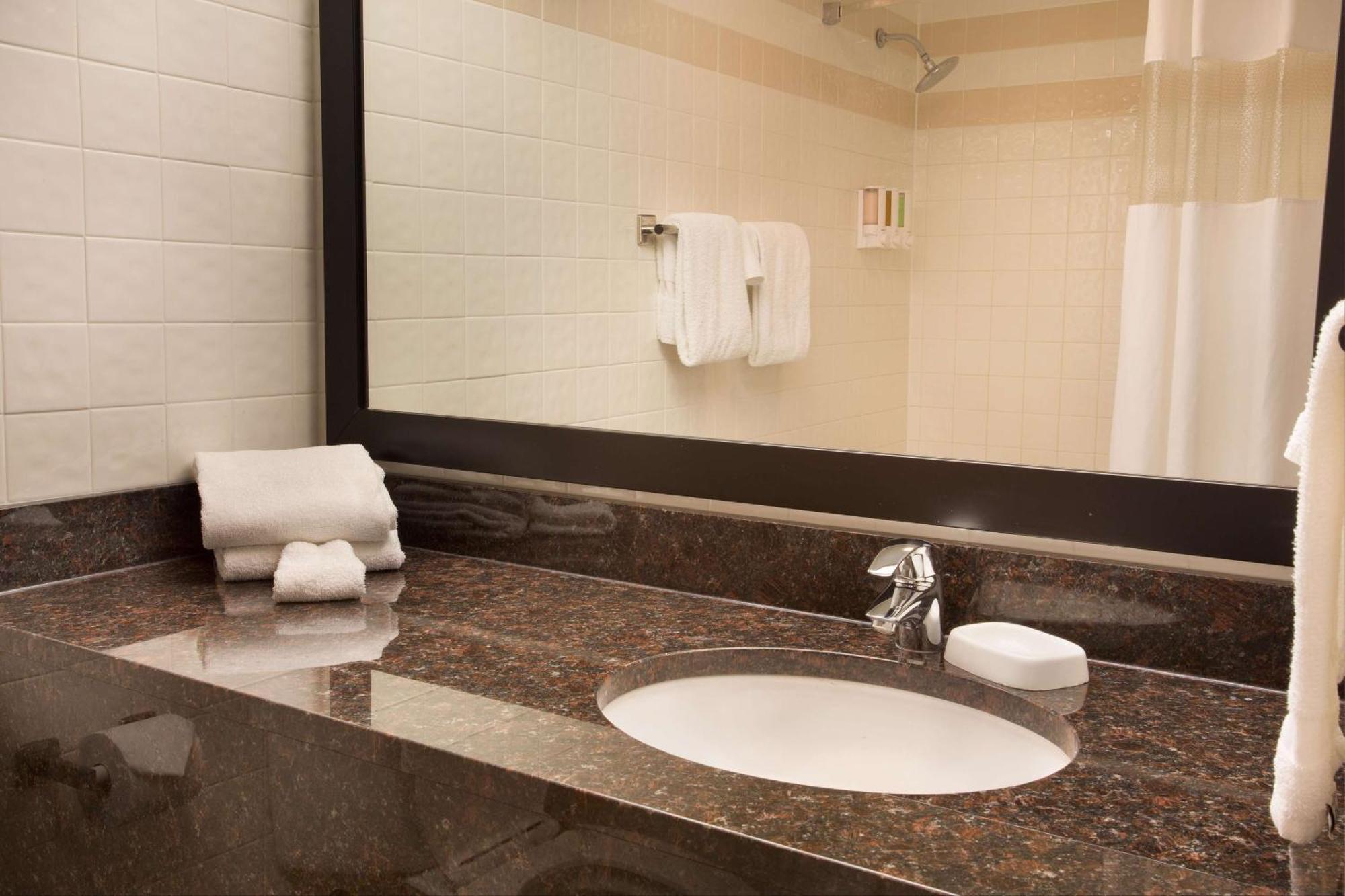 Drury Inn & Suites Падука Екстериор снимка