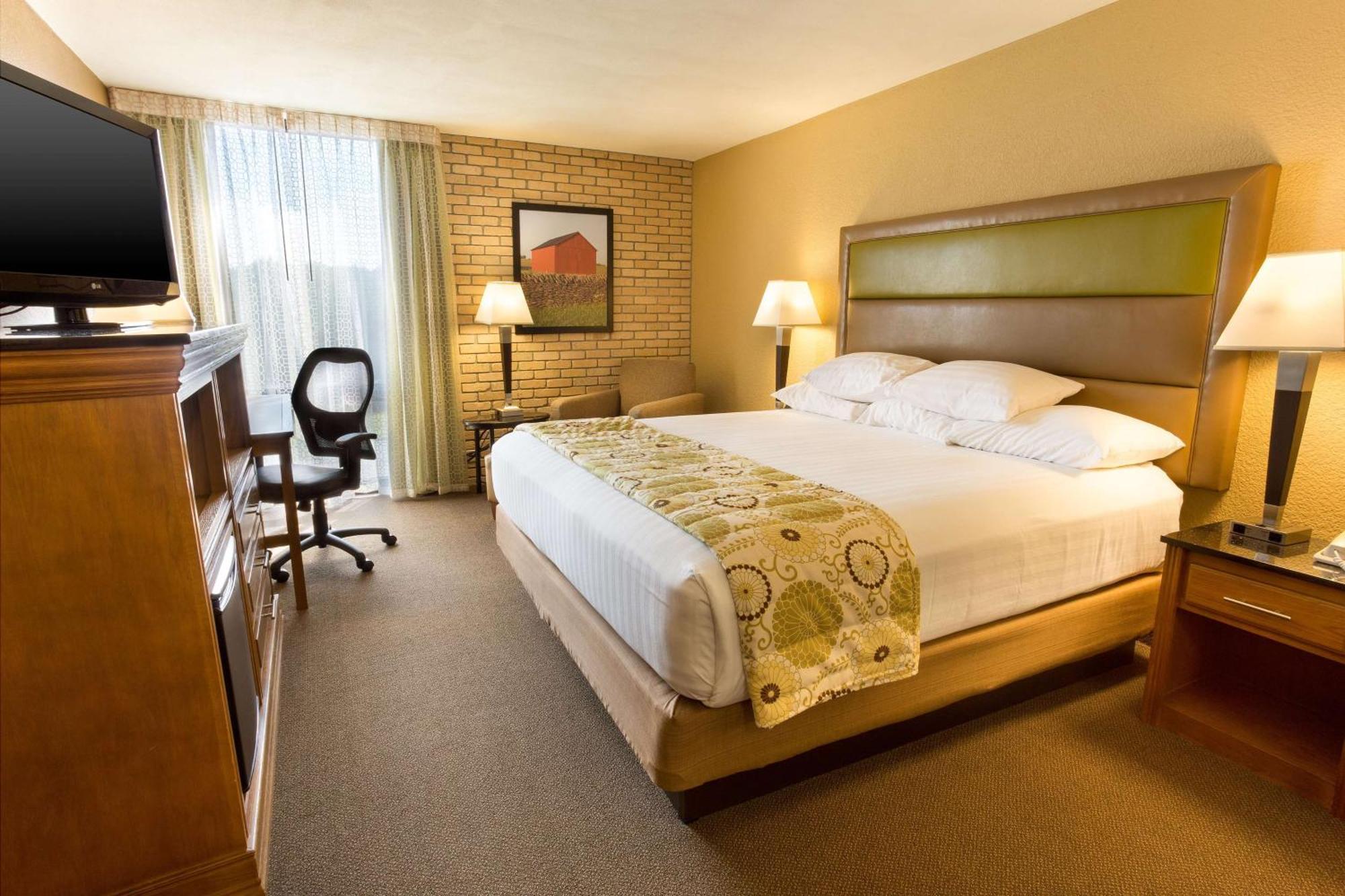 Drury Inn & Suites Падука Екстериор снимка