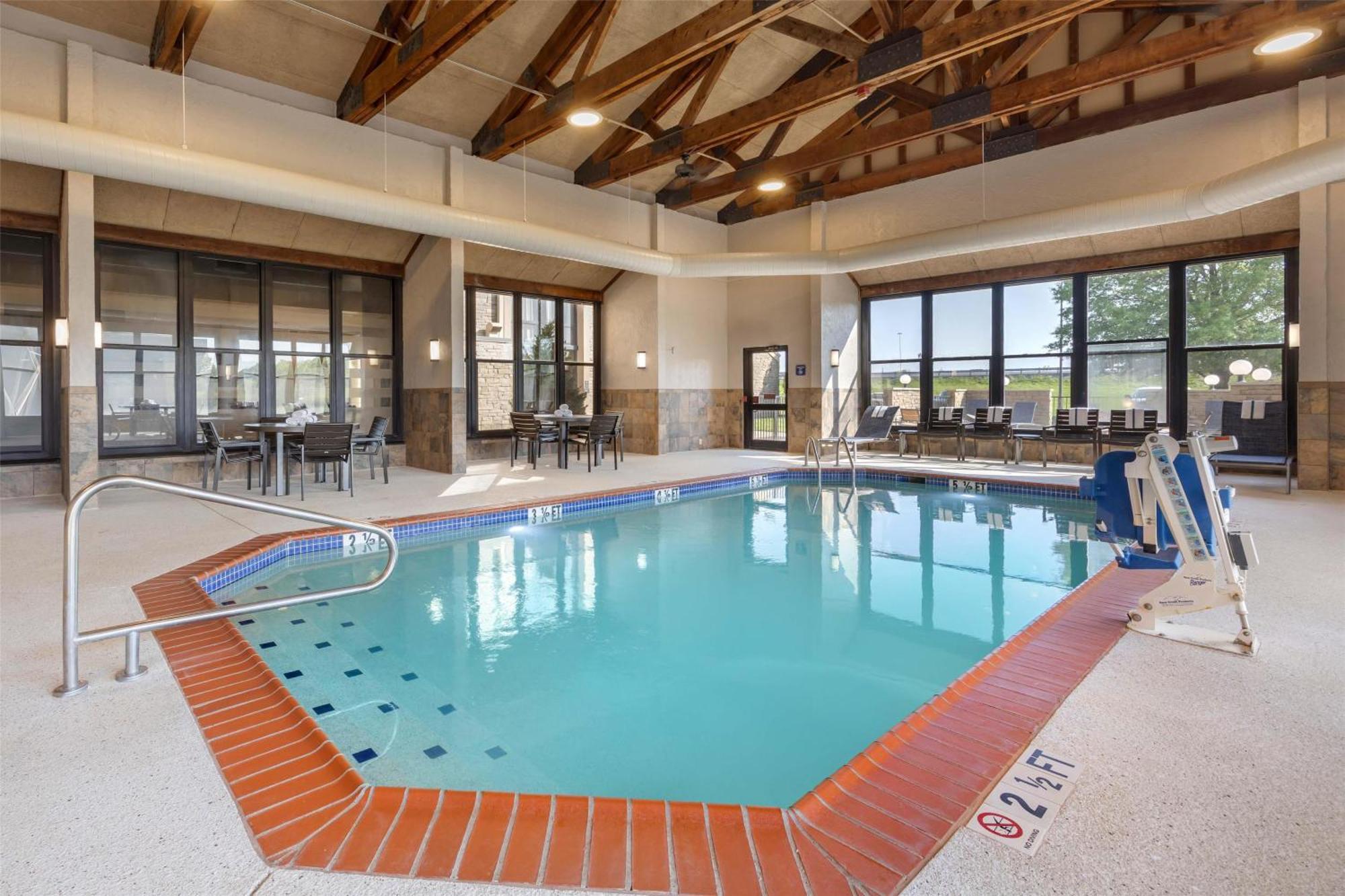 Drury Inn & Suites Падука Екстериор снимка