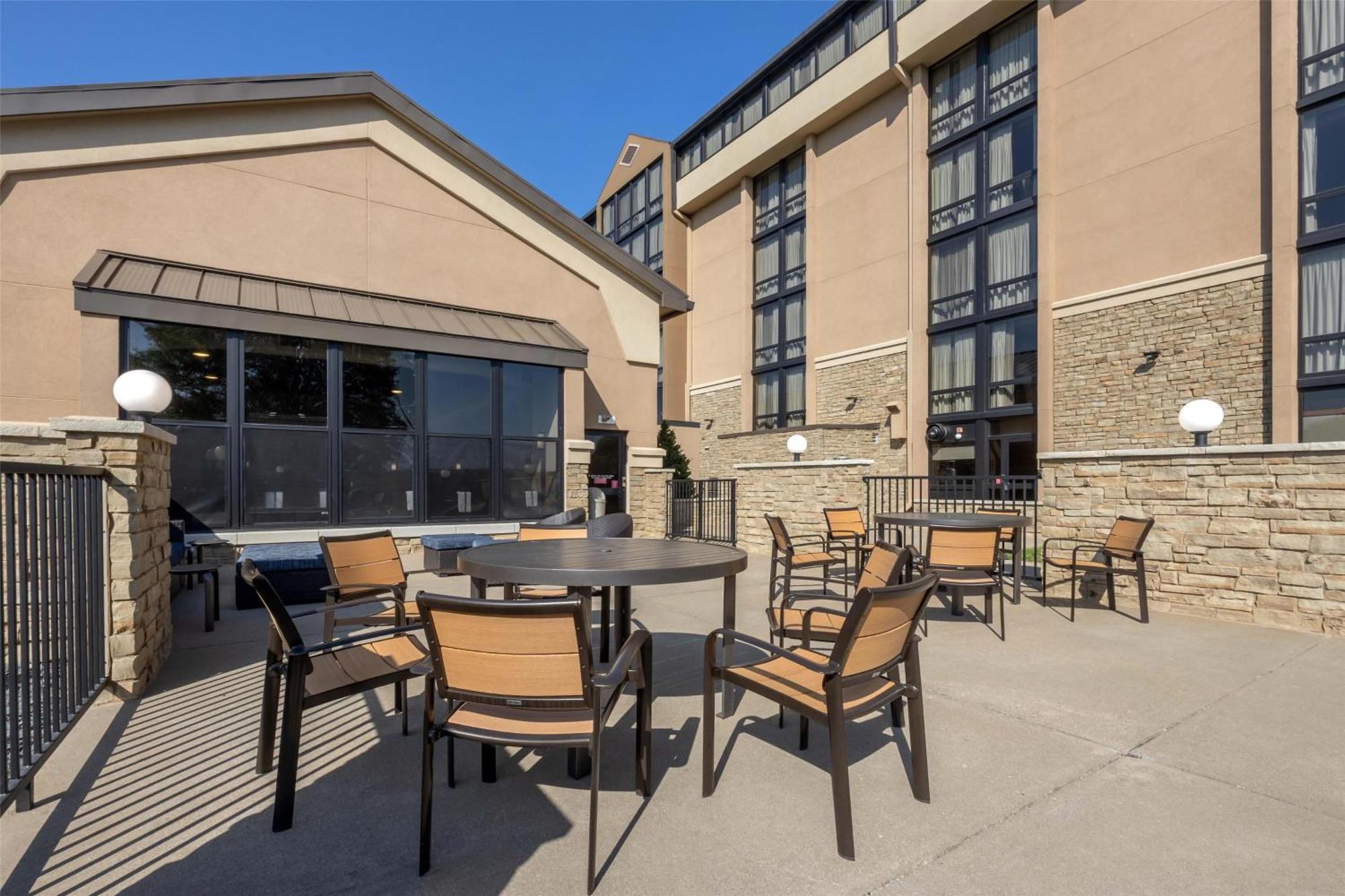 Drury Inn & Suites Падука Екстериор снимка