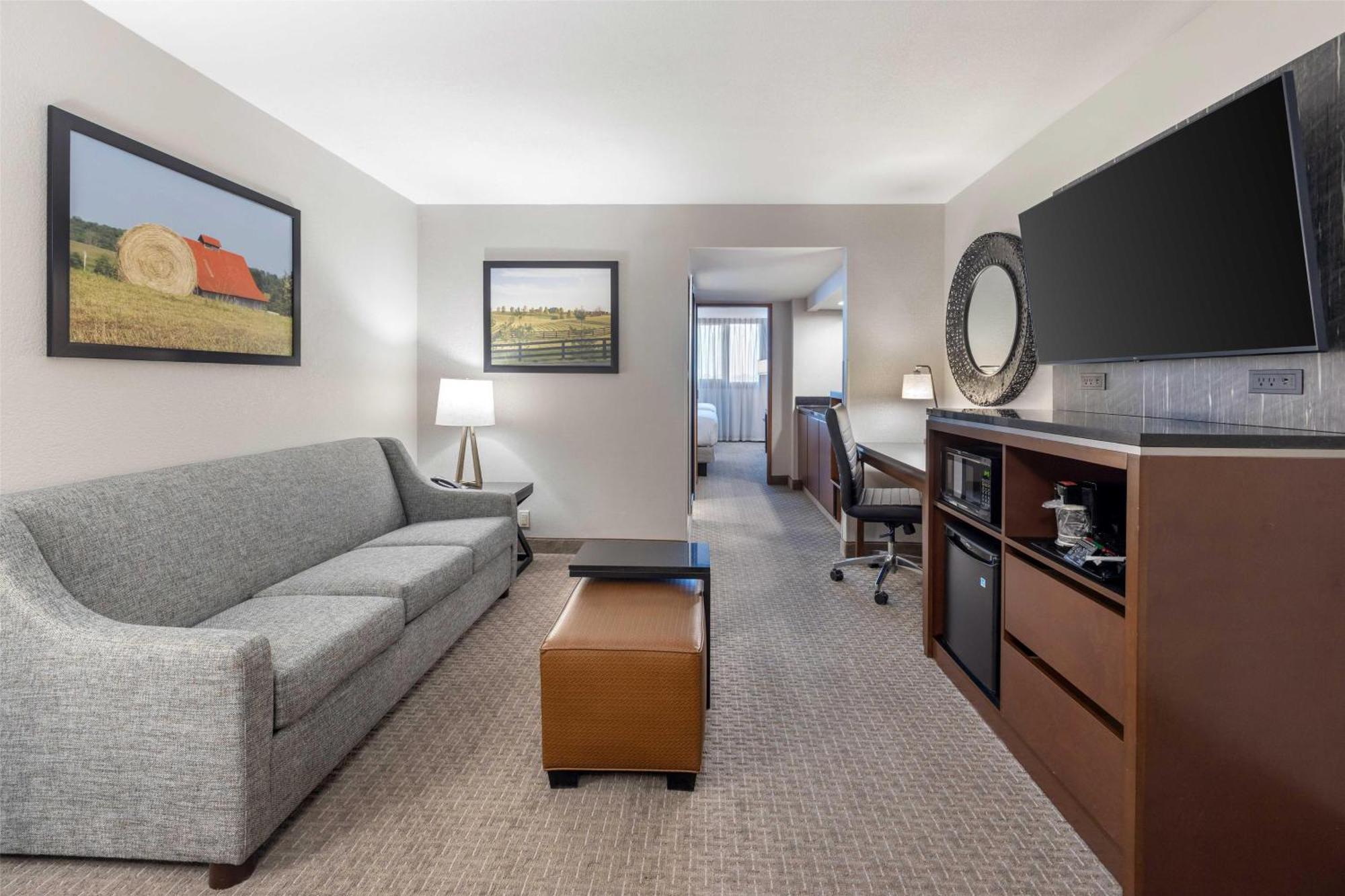 Drury Inn & Suites Падука Екстериор снимка