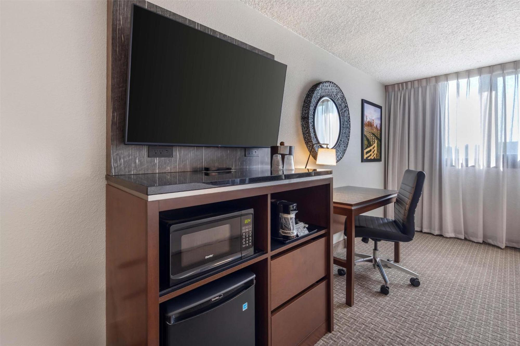Drury Inn & Suites Падука Екстериор снимка