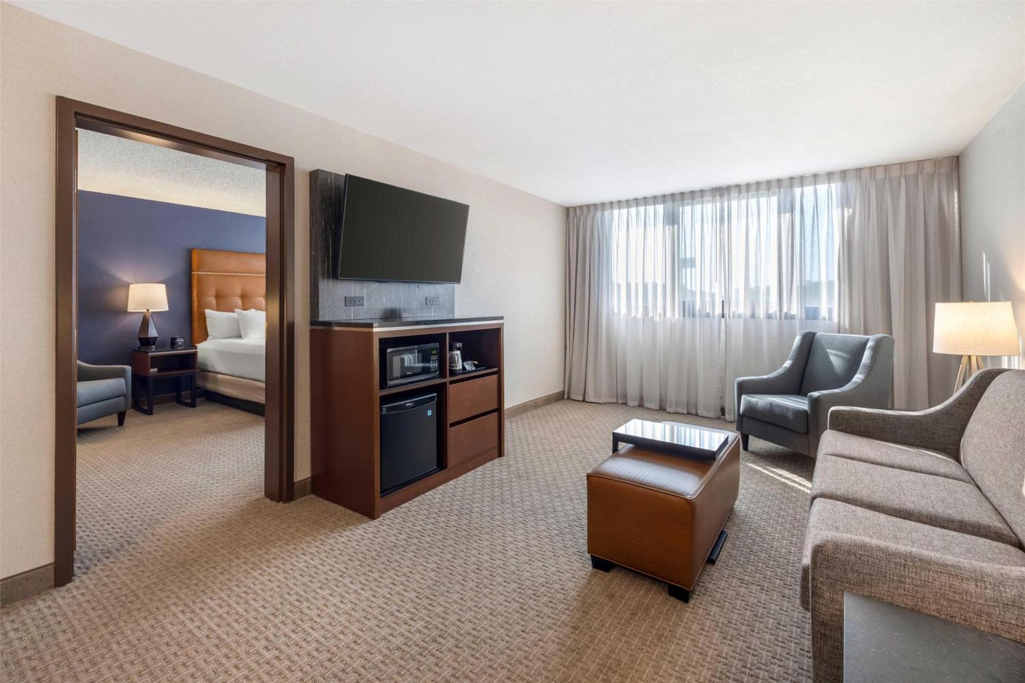 Drury Inn & Suites Падука Екстериор снимка