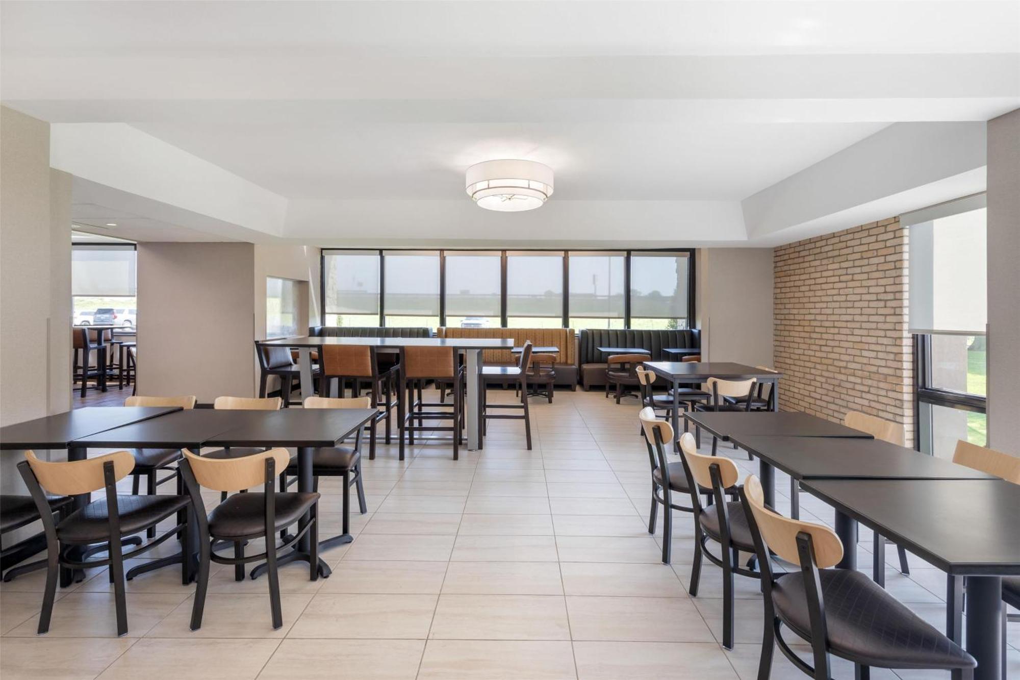 Drury Inn & Suites Падука Екстериор снимка