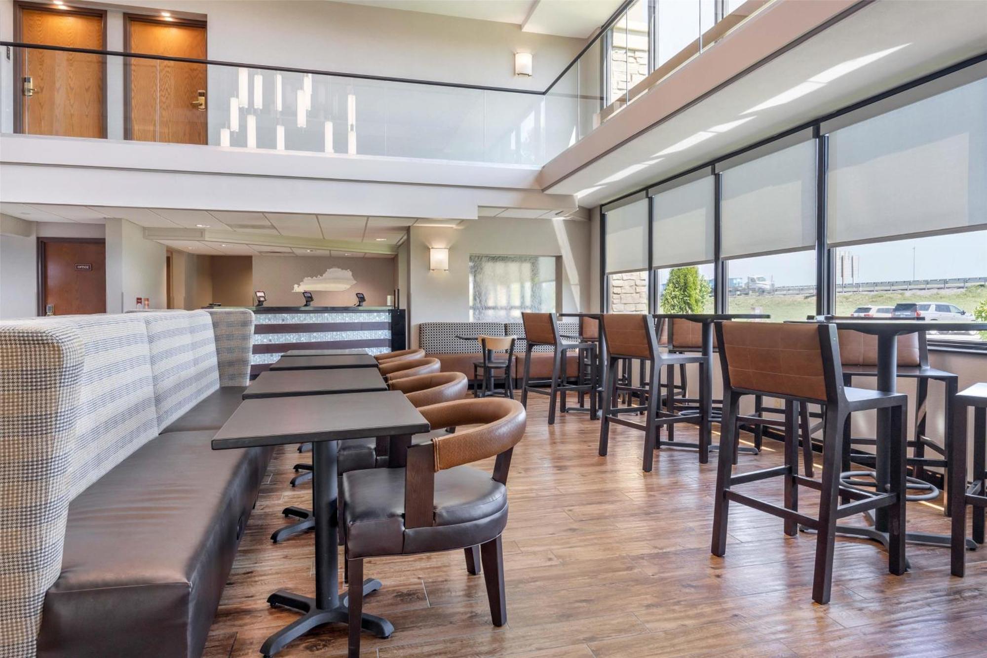 Drury Inn & Suites Падука Екстериор снимка